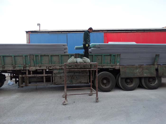 河北保定客戶訂購我公司玻纖鎂質凝膠防腐防火瓦